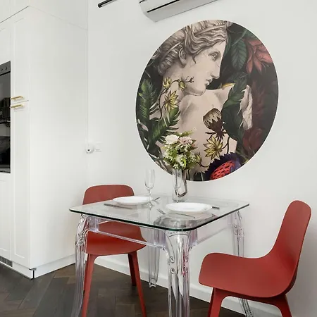 Apartment Stylish Air-conditioned With Balcony In By Renters