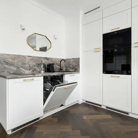 Apartmán Stylish Air-conditioned With Balcony In By Renters *